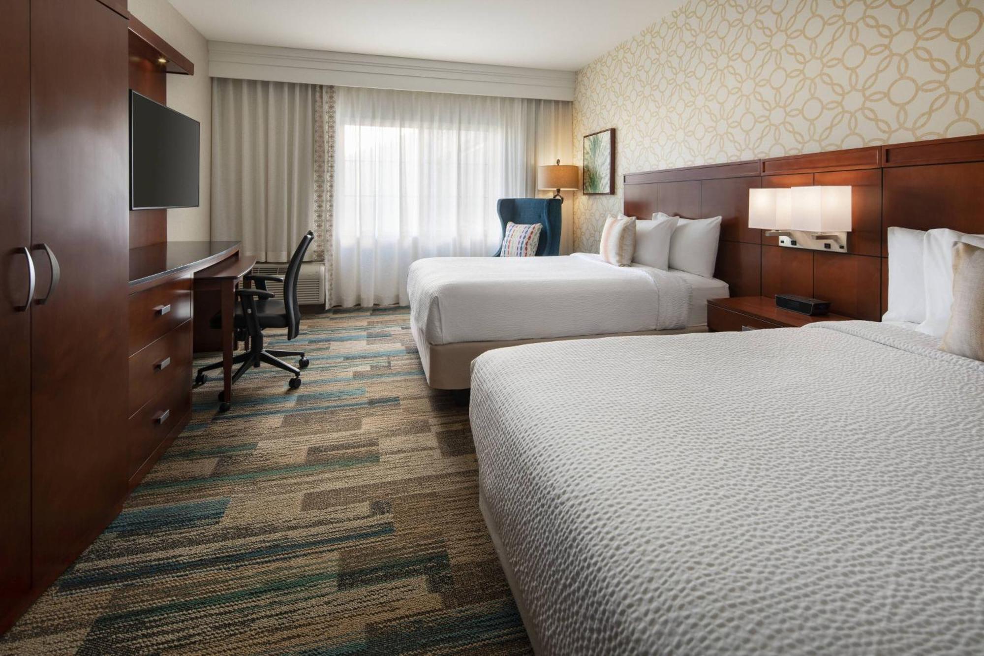 Courtyard By Marriott Santa Barbara Goleta Otel Dış mekan fotoğraf