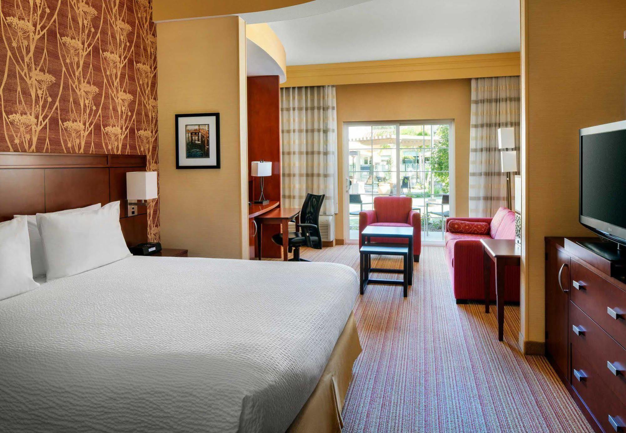 Courtyard By Marriott Santa Barbara Goleta Otel Dış mekan fotoğraf